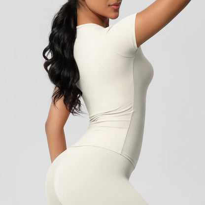 Classic Shape Tee by Vivacuerpo